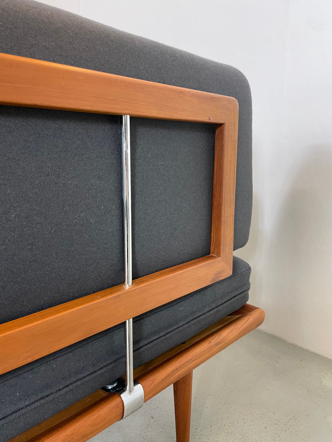 Daybed 3 places modèle Minerva par Hvidt & Molgaard