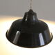 Suspension industrielle en tôle émaillée années 50