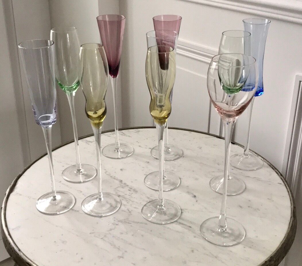 Set of 10 very high champagne flutes in colored glass 70s