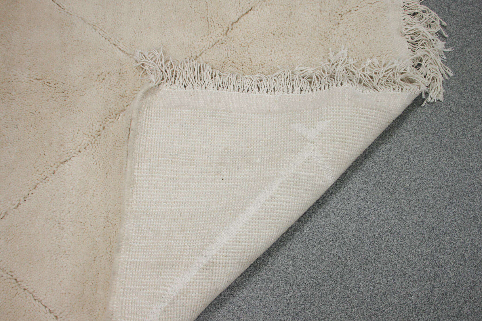 Beni ouarain white carpet 255x160cm