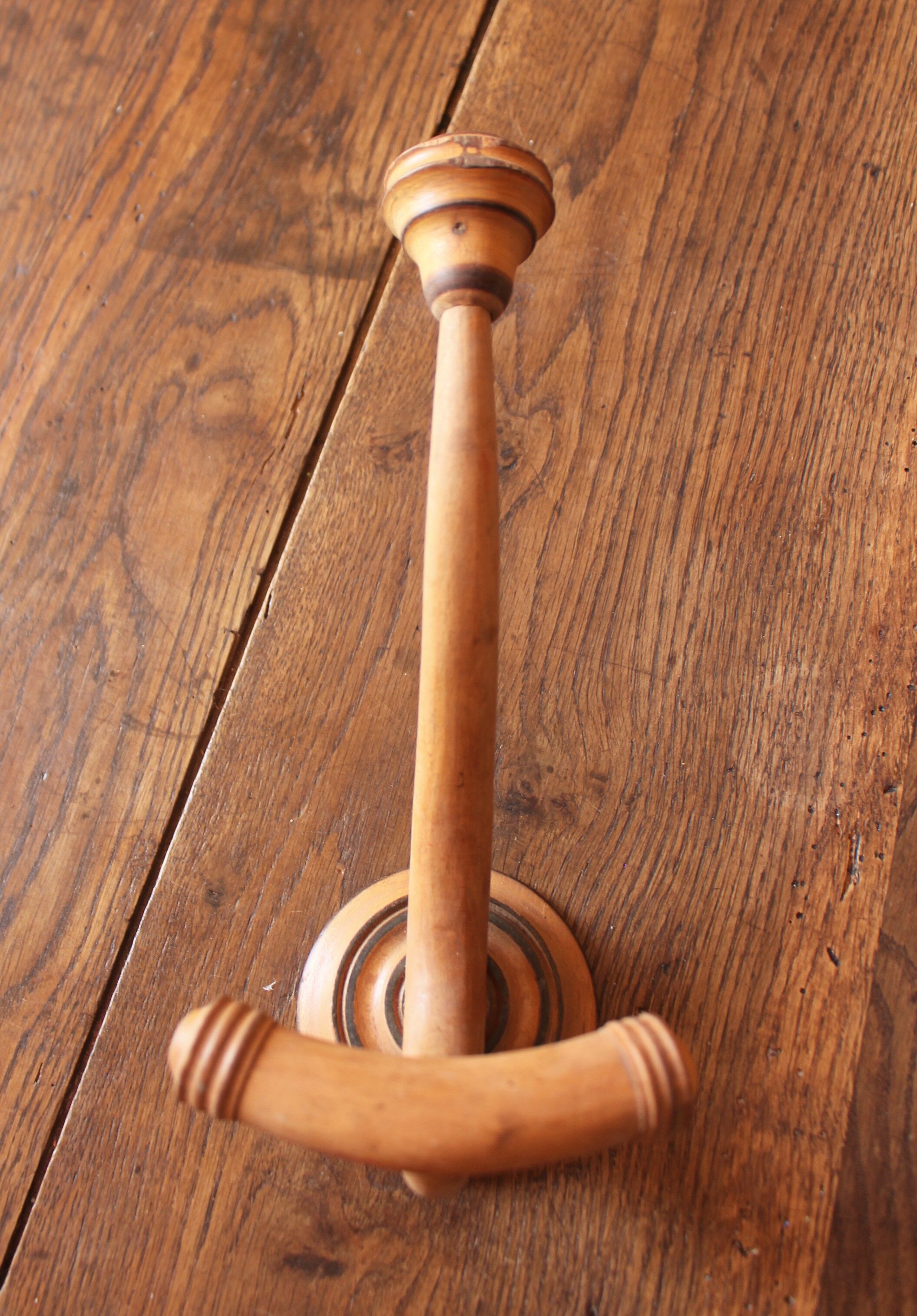 Double wood hook ball hook