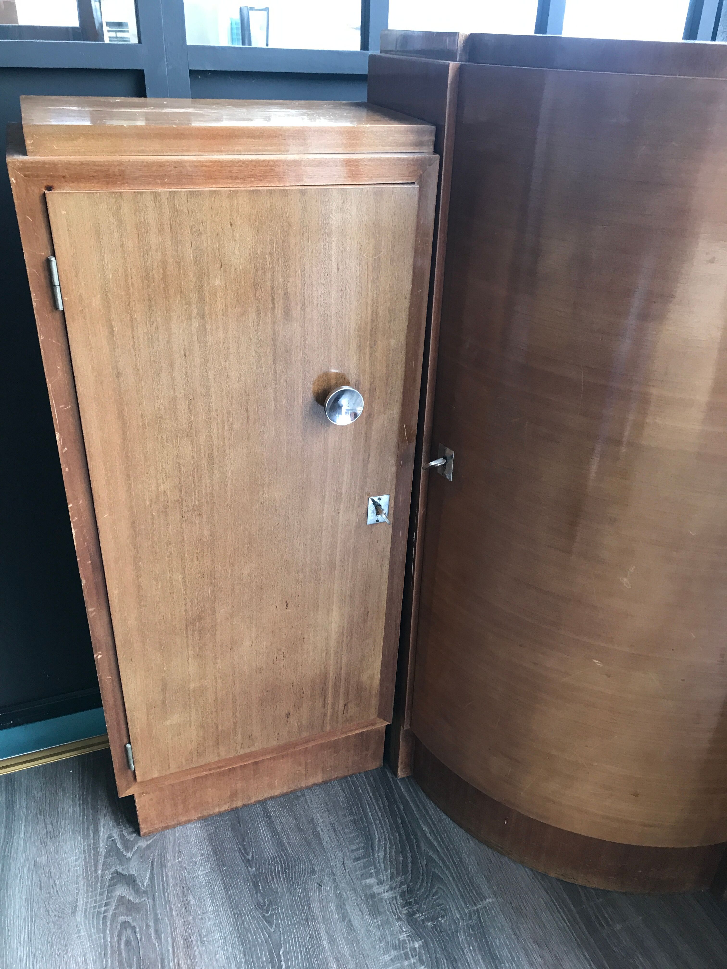 Art Deco 30s corner buffet bar