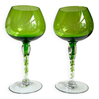 2 verres à vin en verre alsacien vert