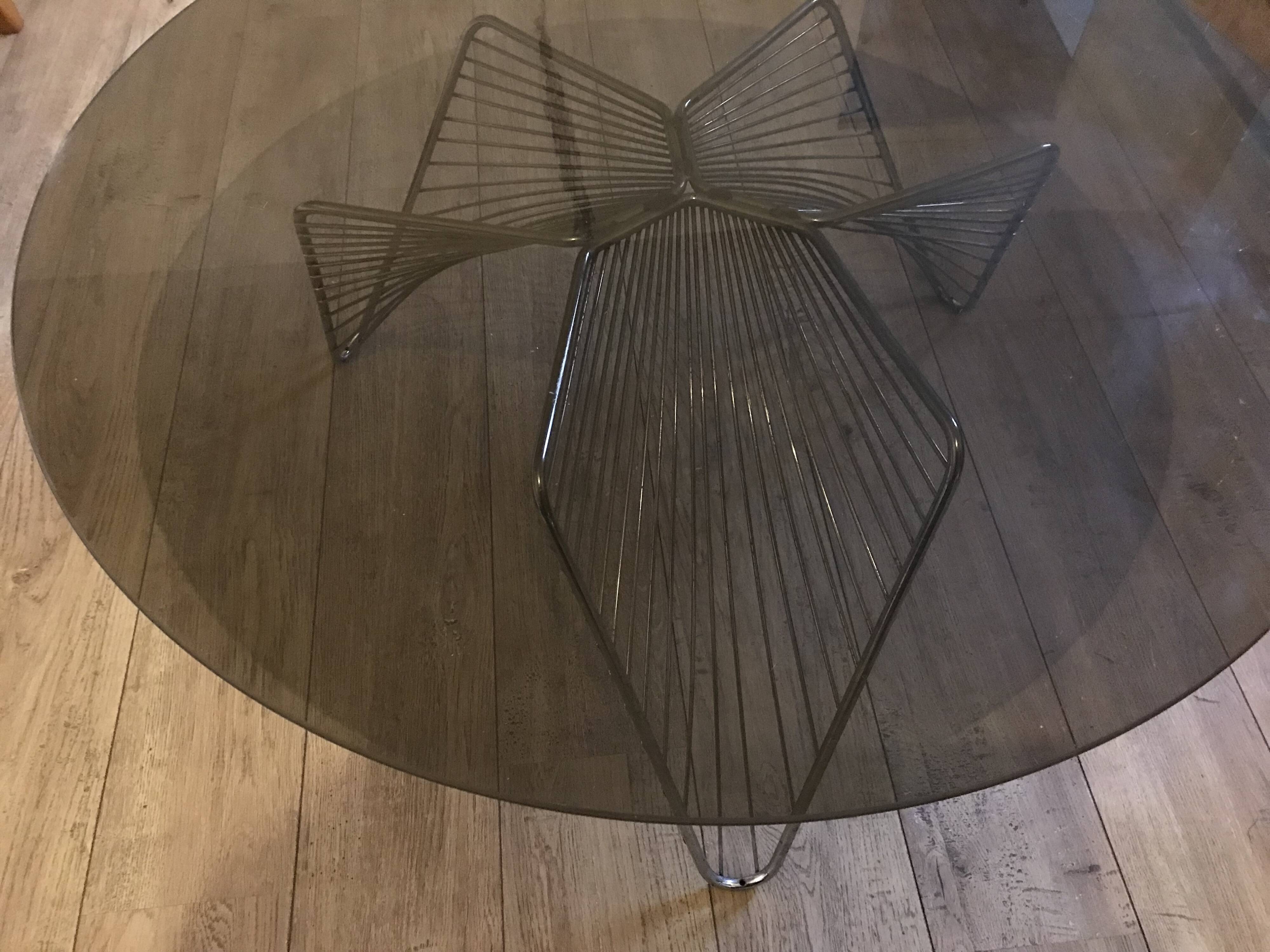Vintage 1970's coffee table in chrome steel wire and smoked glass