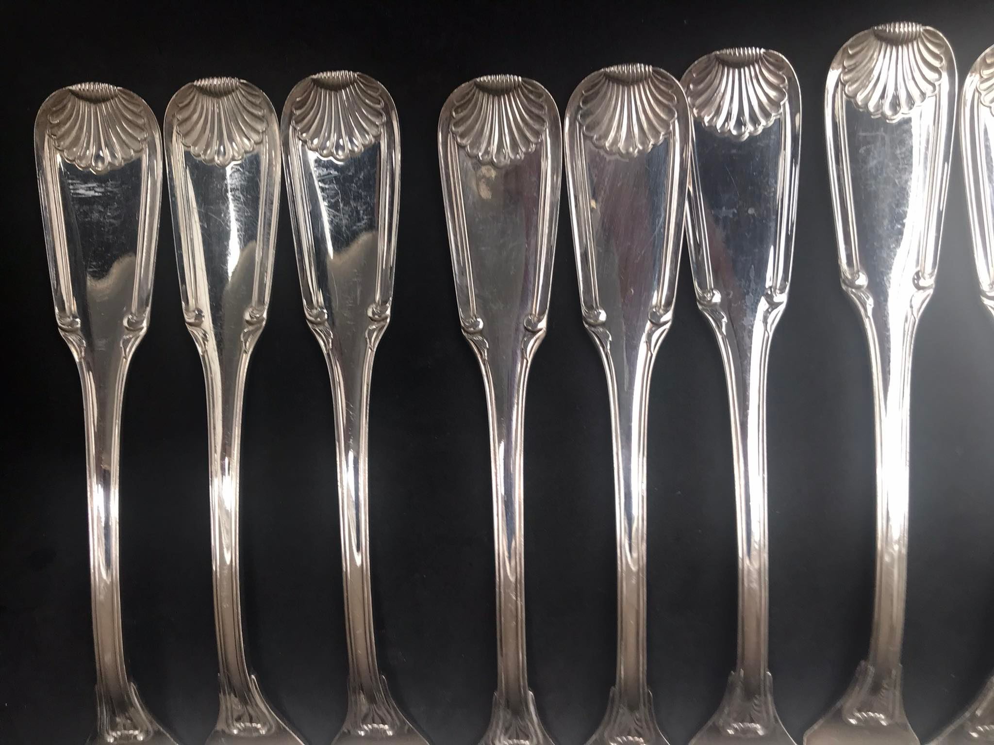 Silver shell cutlery