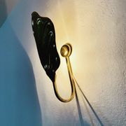 Set of 2 italian Mid Century Modern brass leaf shaped wall lamps by Tommaso Barbi