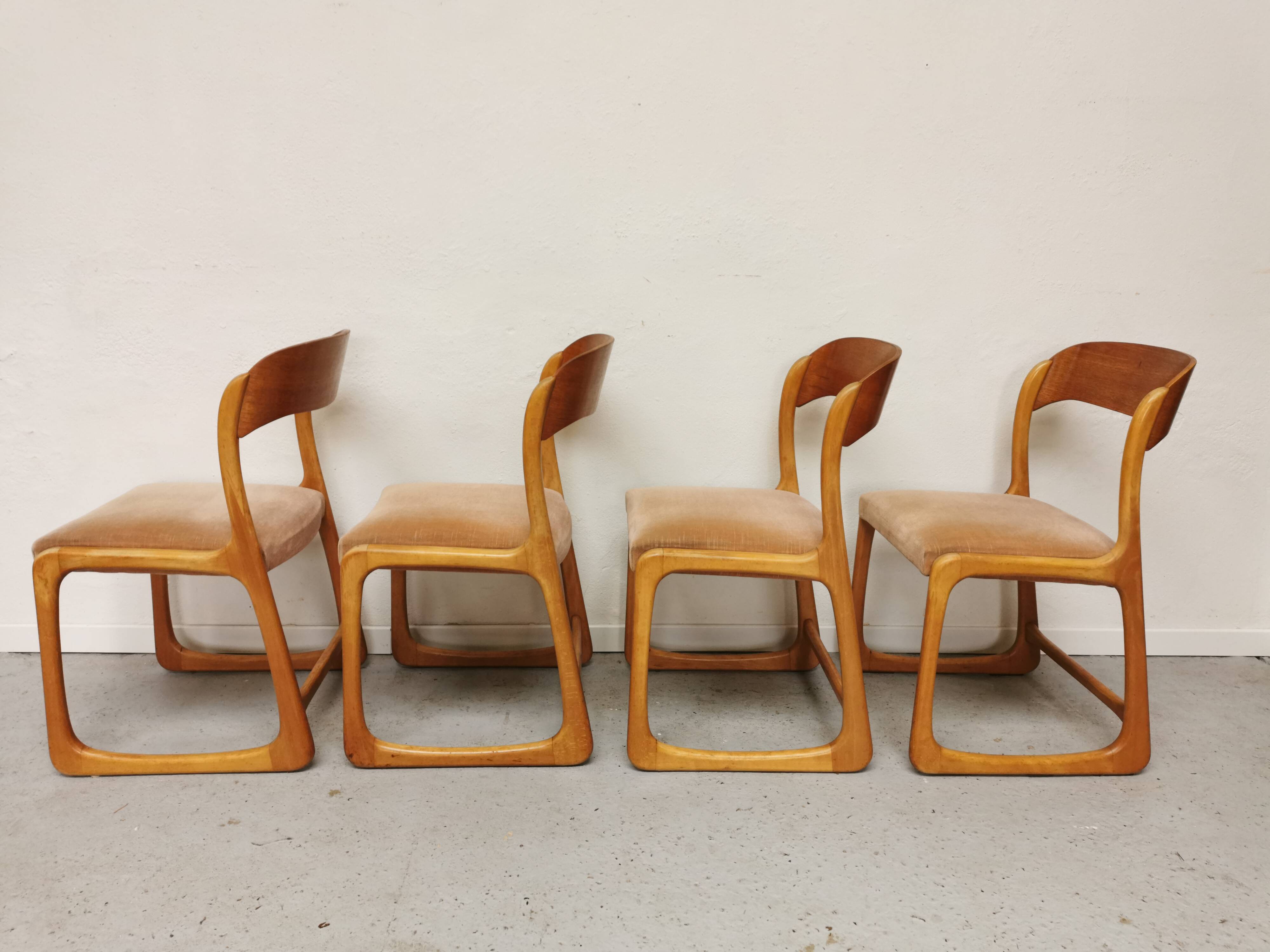 Series of 4 chairs Baumann Traineau