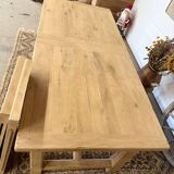 Solid oak farmhouse table with 2 central extensions