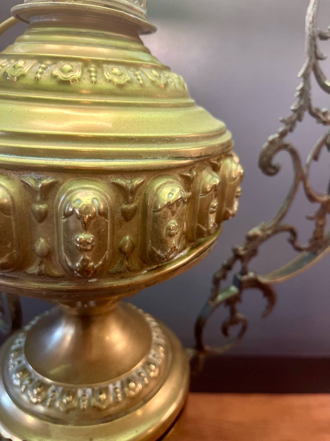 Ancienne suspension bronze et opaline