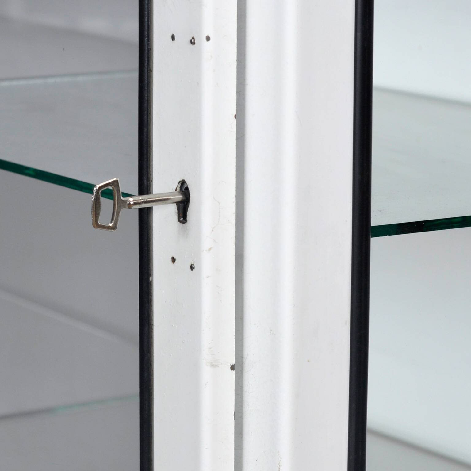 Armoire à pharmacie vintage en fer et verre, années 1970