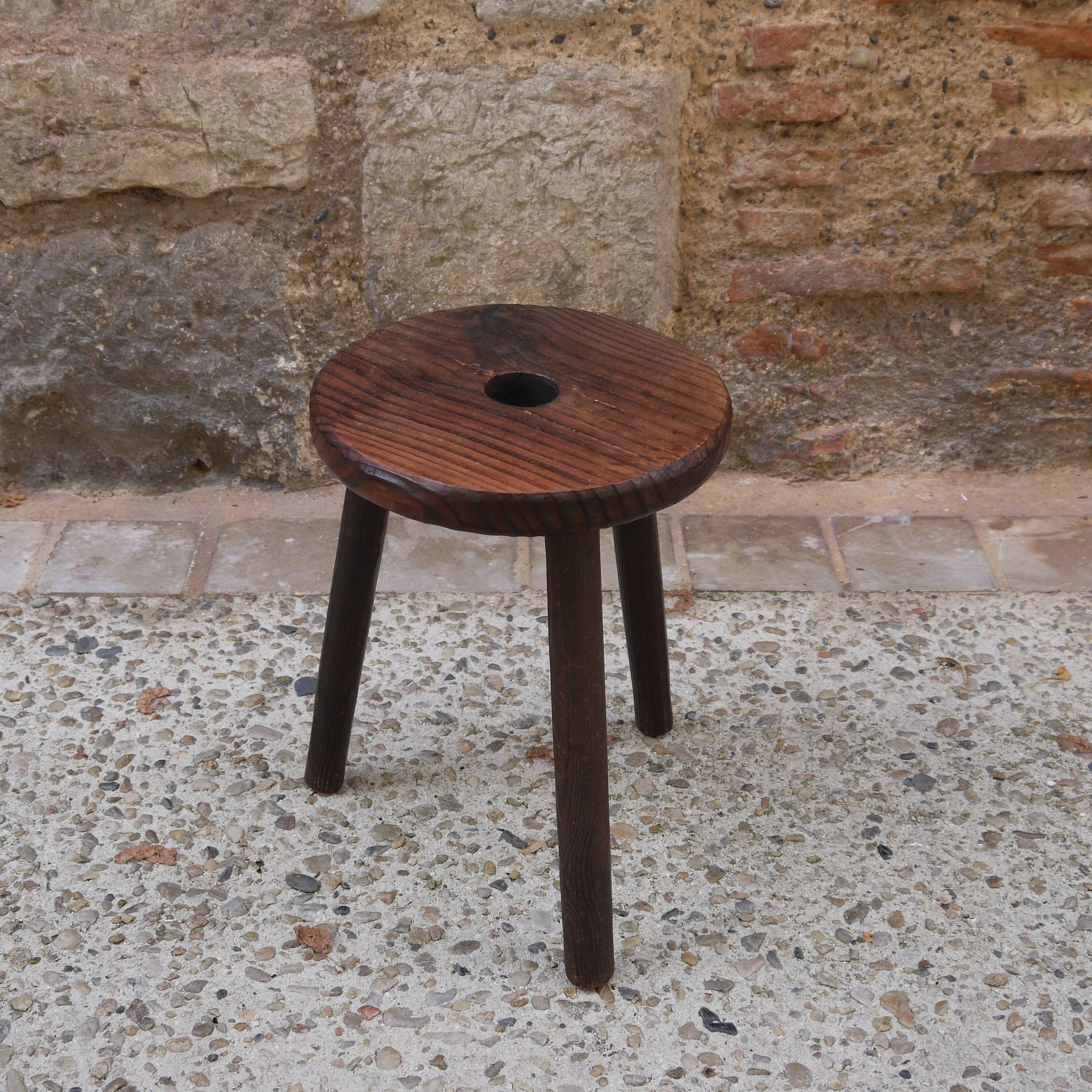 Wooden round tripod stool