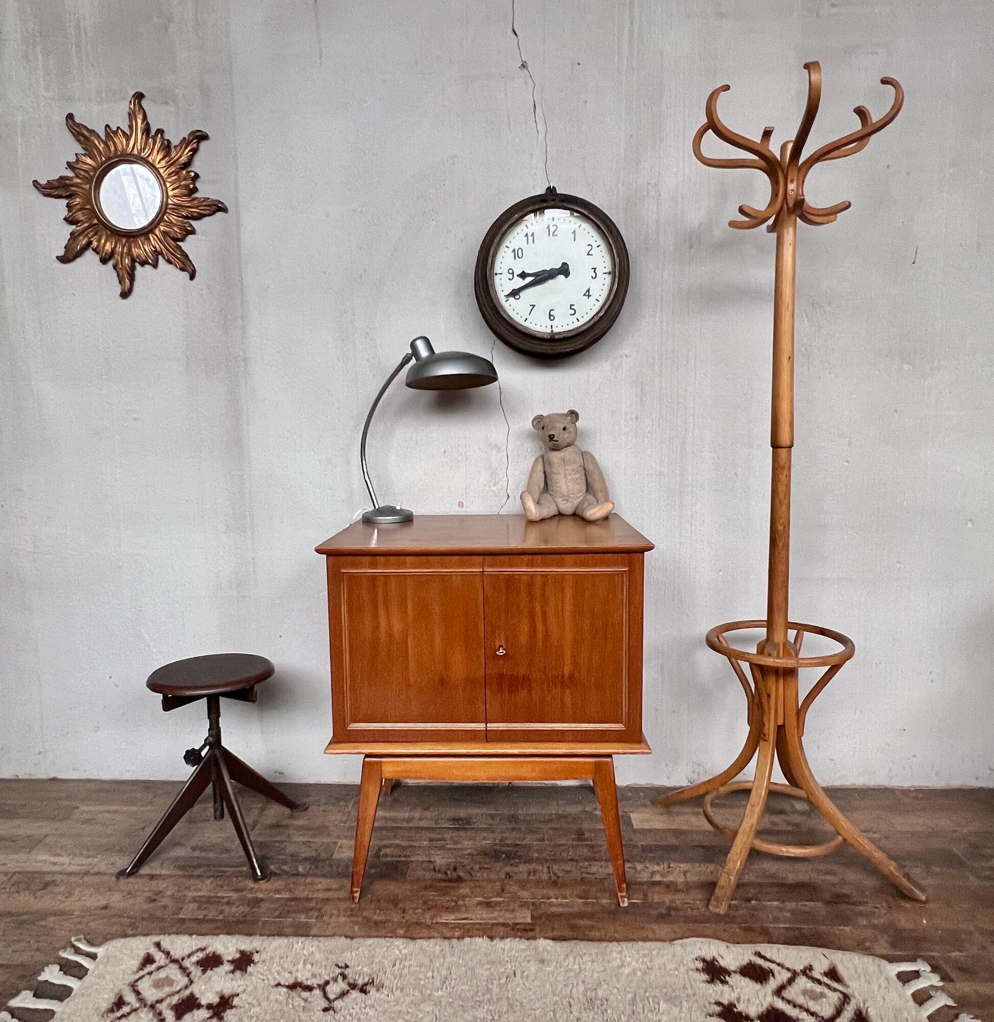 Bar meuble TV mobilier enfilade table à langer vintage