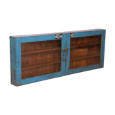 Vitrine murale en teck birman patine bleue d'origine
