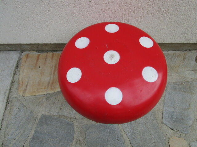 Vintage garden storage bin - mushroom shape