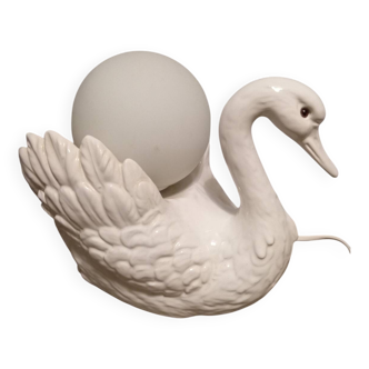 Swan bedside lamp, in white ceramic