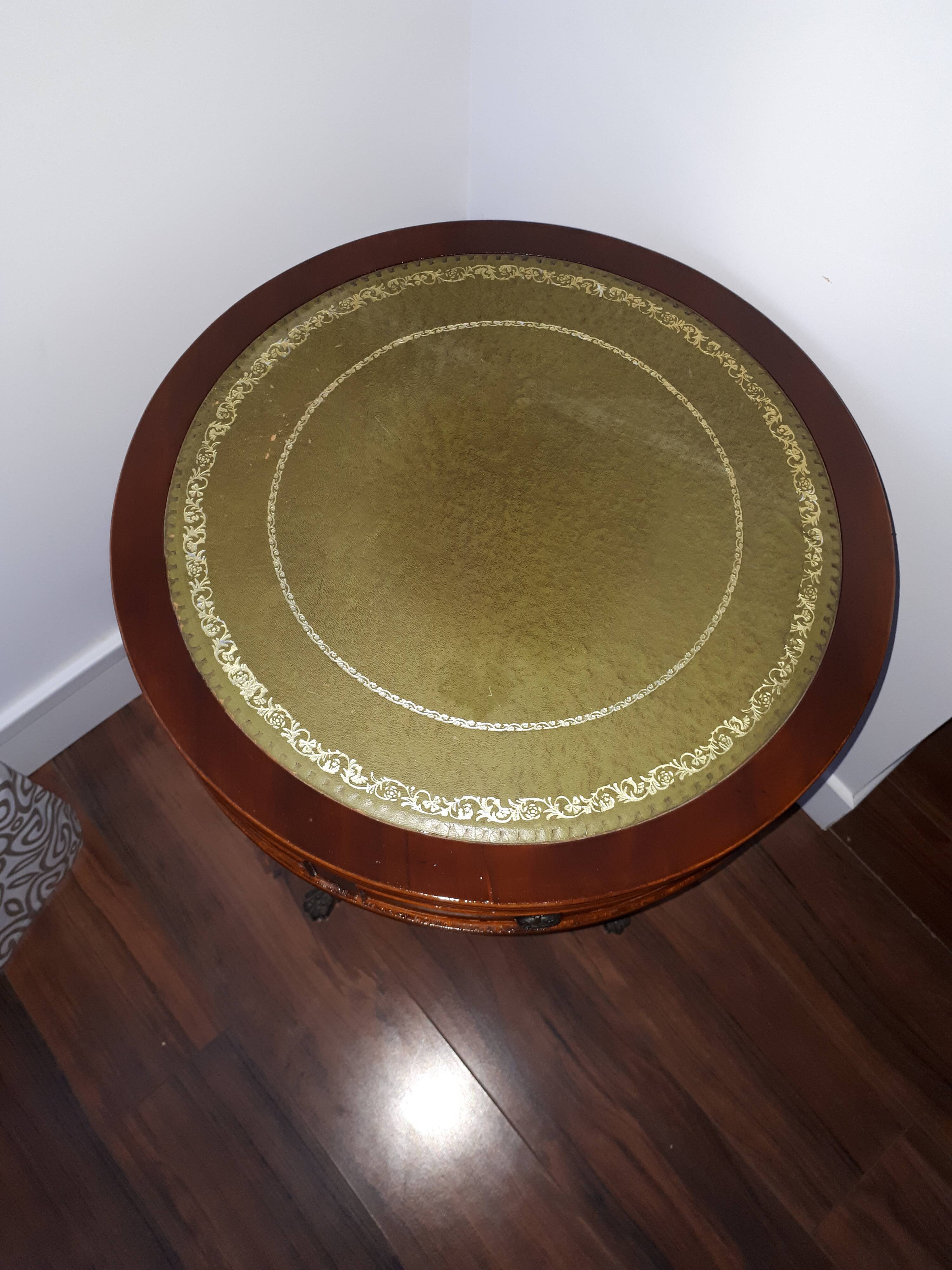 English healing pedestal