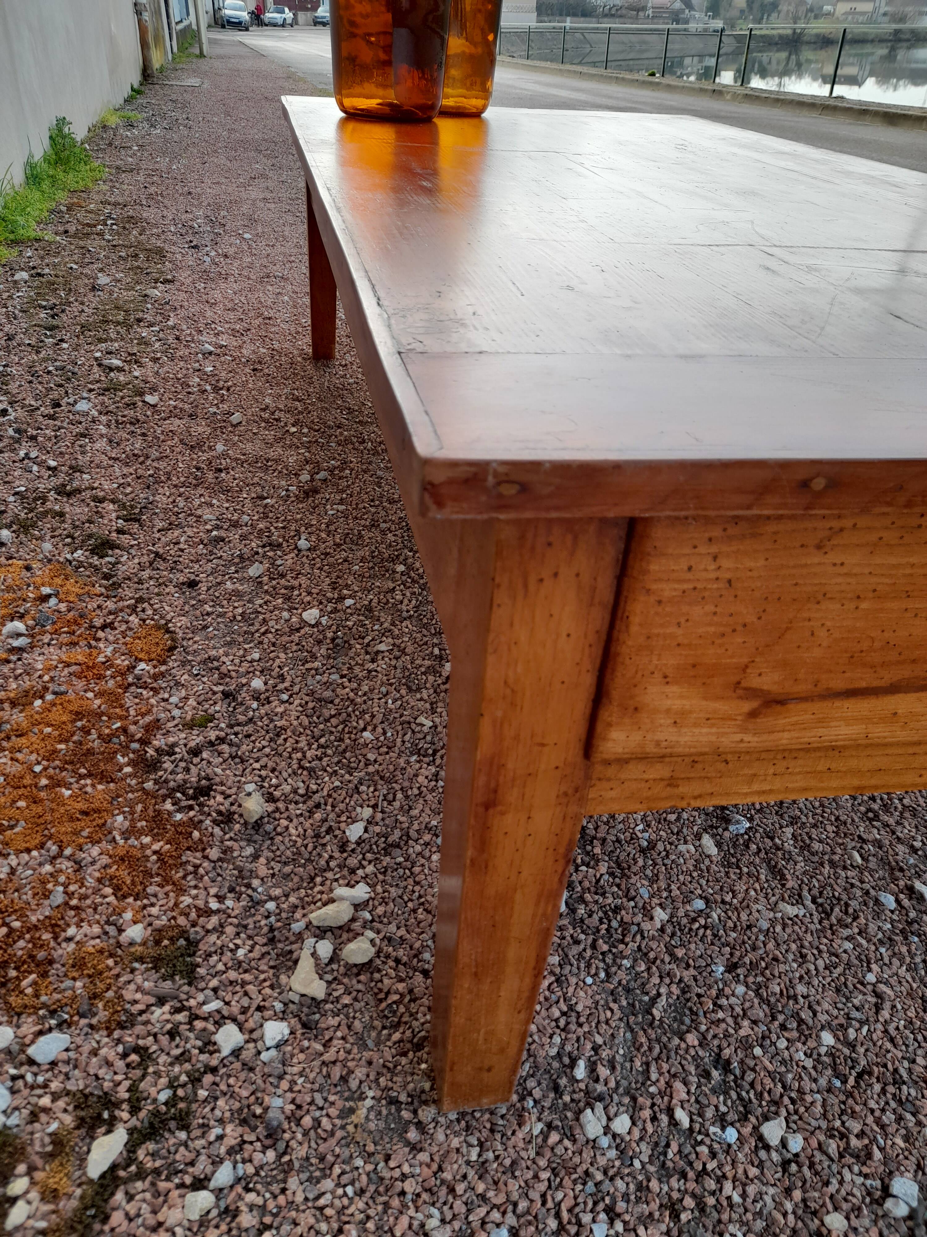 Rustic farm coffee table 3 drawers -1m72