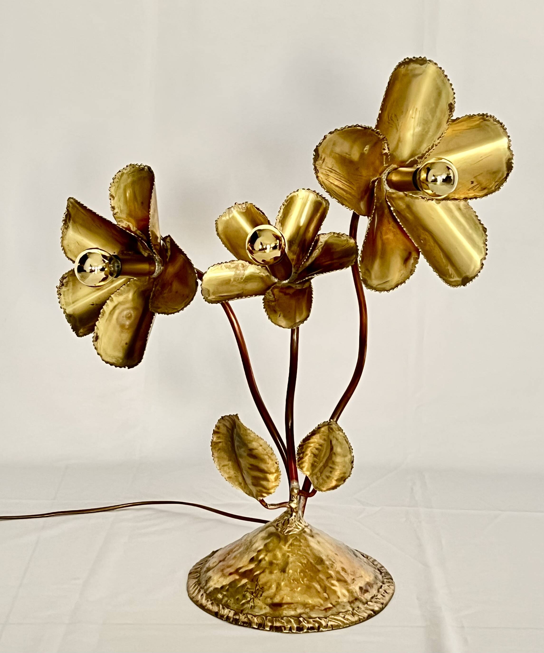 "Nénuphars" lamp by Maison Honoré, Paris, France, 1970s.