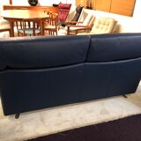 Paolo Piva's Italian leather sofa with rotating round glass shelves, 1980