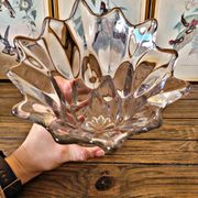 Flared glass vase in the shape of a flower / corolla, bubble effect in the style of Vannes art.