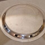 Round serving platter in silver-plated metal