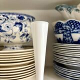 Vase, soliflore en opaline blanche