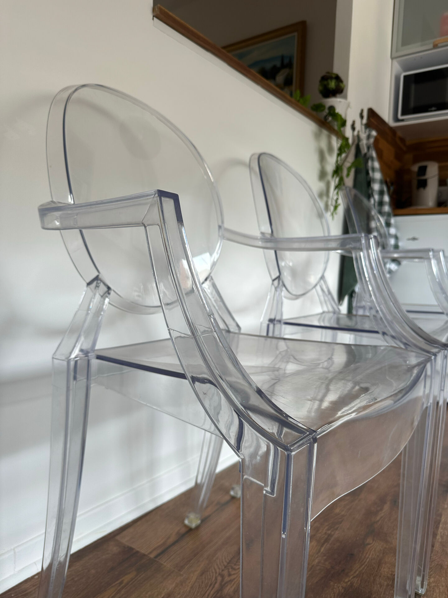 3 fauteuils style Kartell Louis Ghost transparents – Philippe Starck