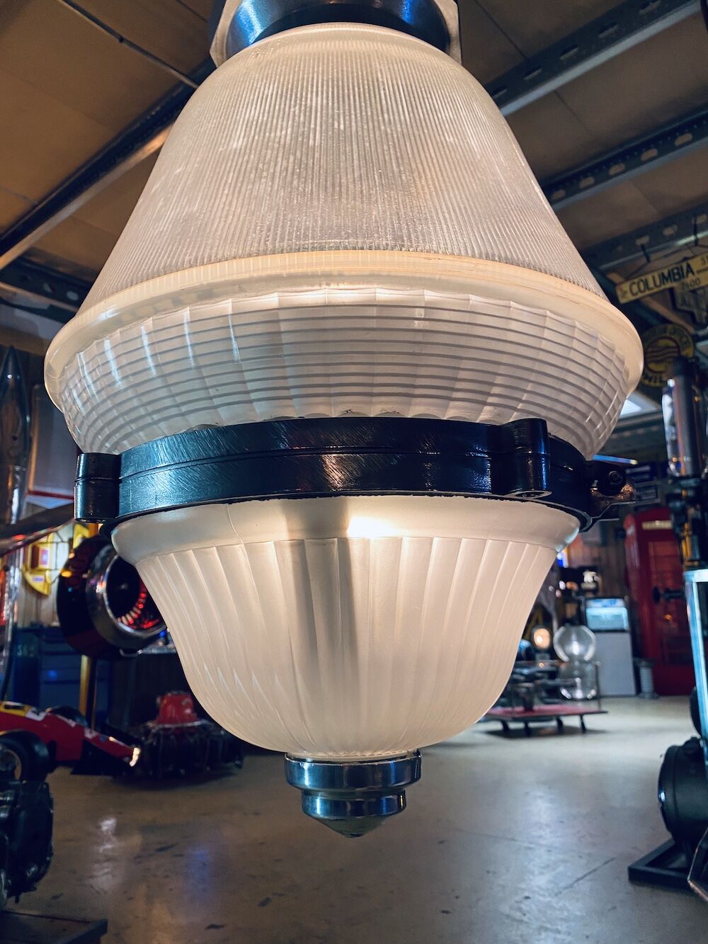 Glass pendant lamp