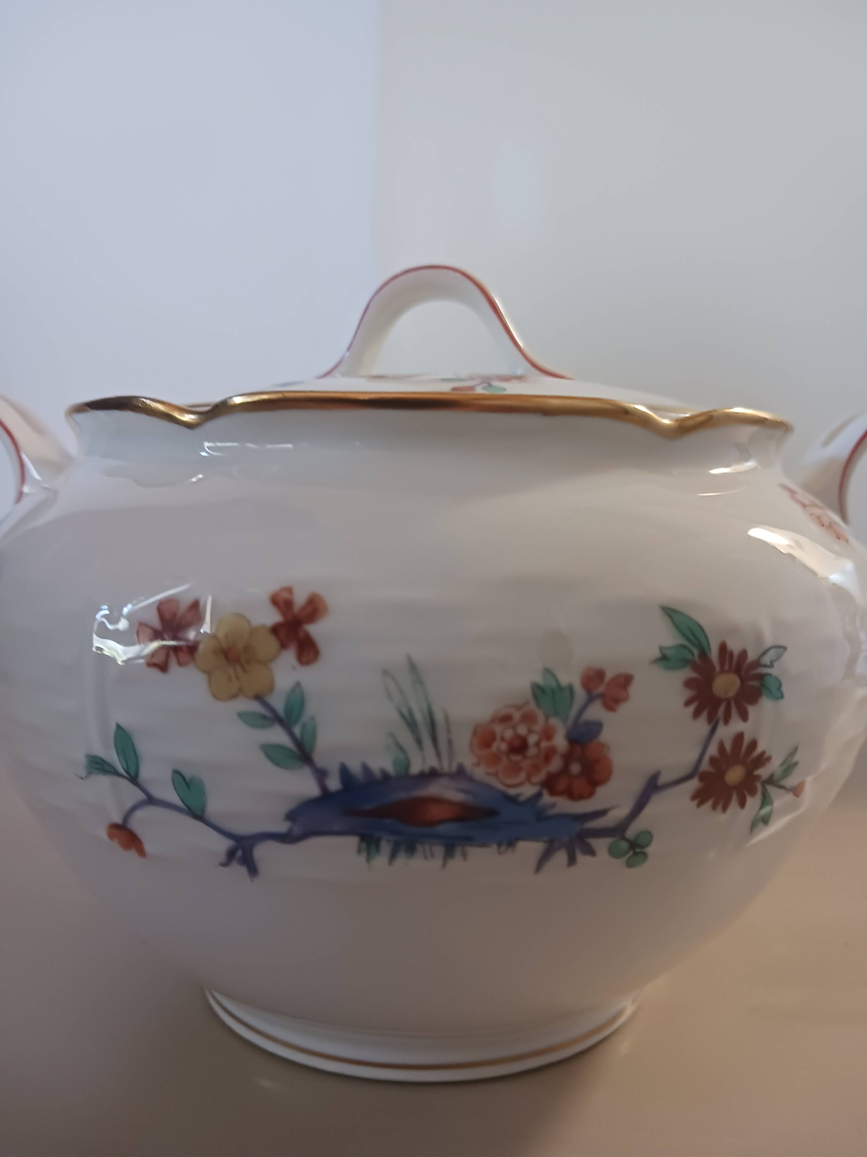 Sucrier en porcelaine Théodore Haviland Paris .