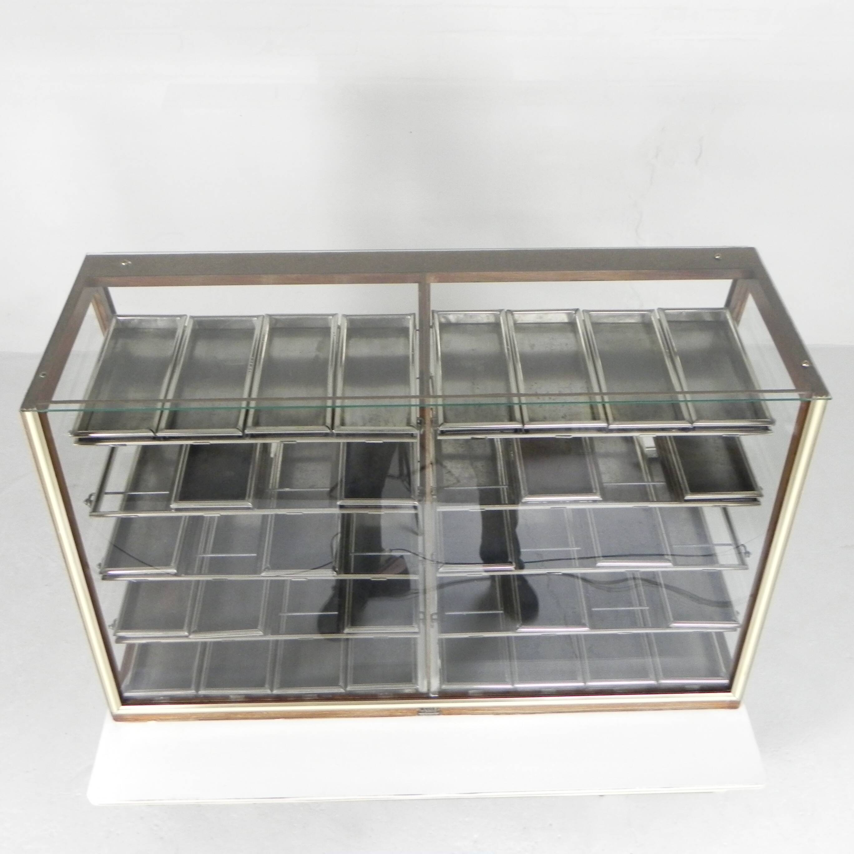 Bakery display case, Esme counter Groningen, 1950s