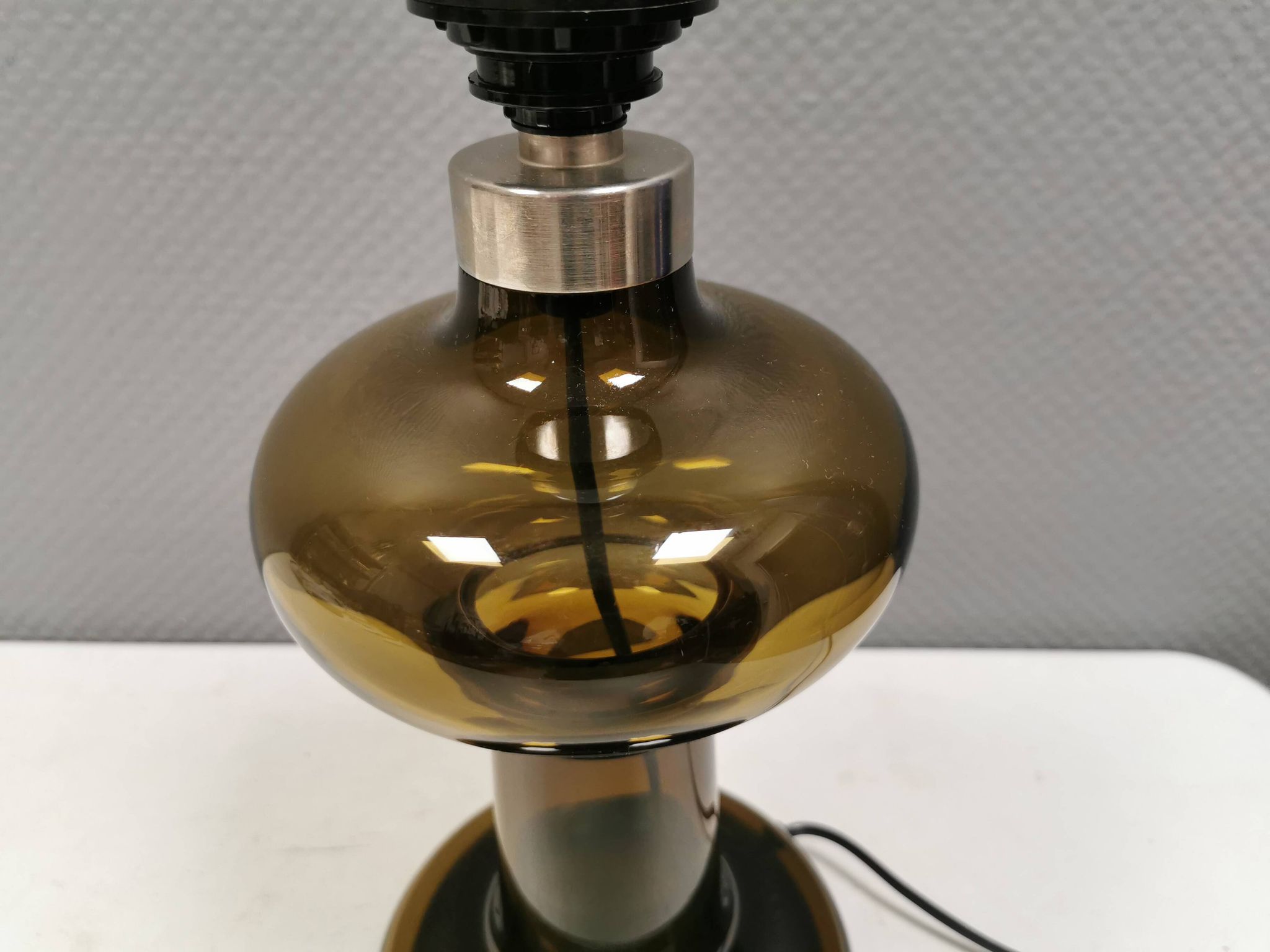 Extremely rare ‘Granny’ table lamp designed by Michael Bang for Holmegaard