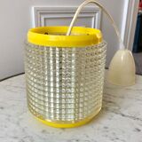 Suspension en plexi jaune et transparente années 70
