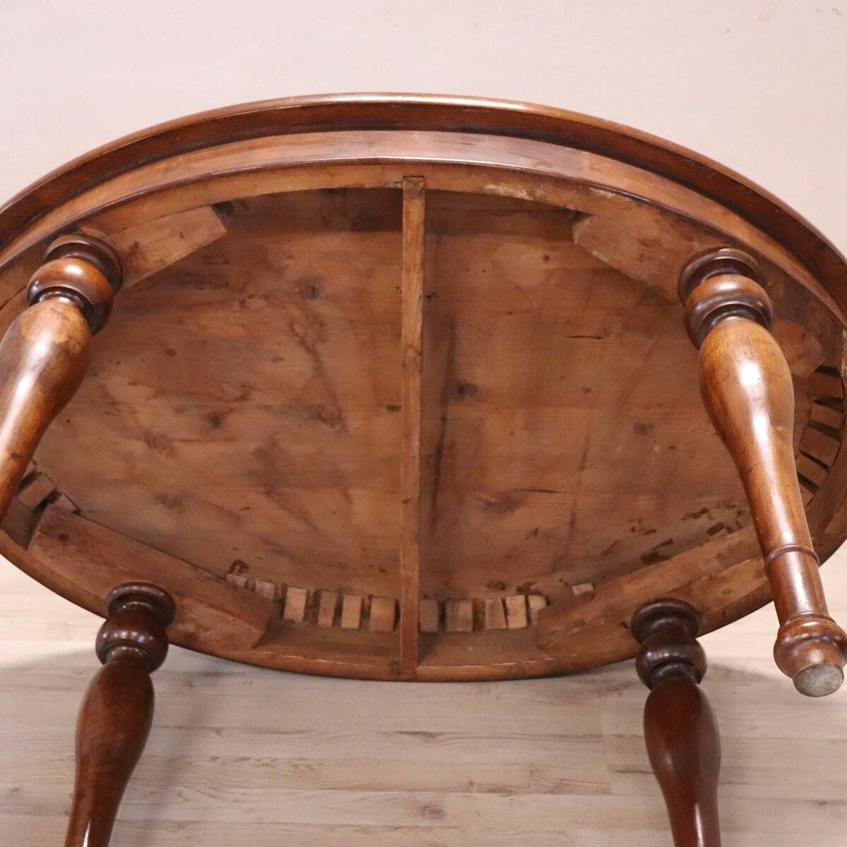 Antique Oval Table In Walnut, Italy Mid 19th Century