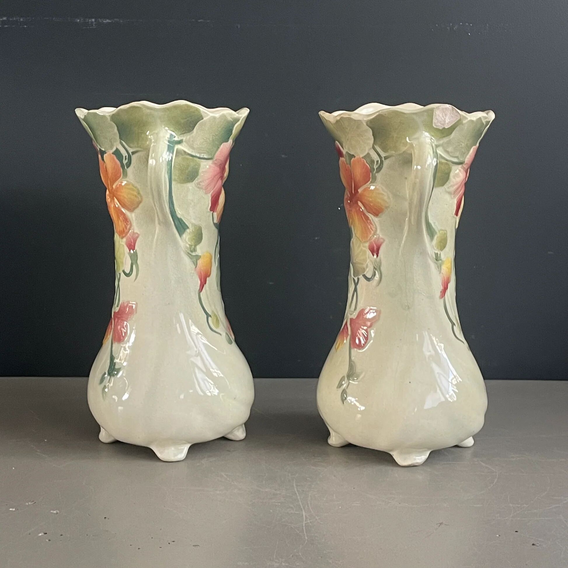 Paire de vases en barbotine St Clément - Réf 1115