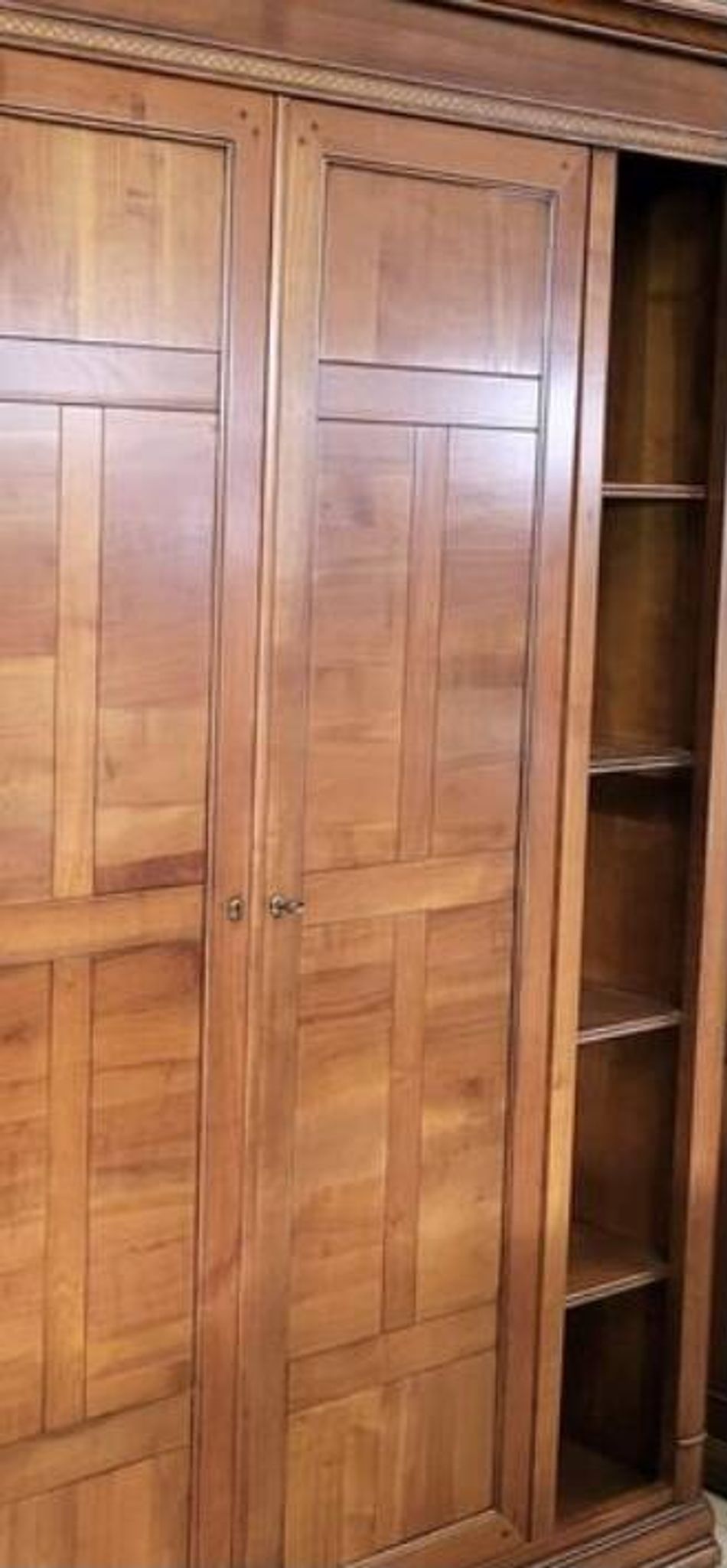 Armoire en merisier