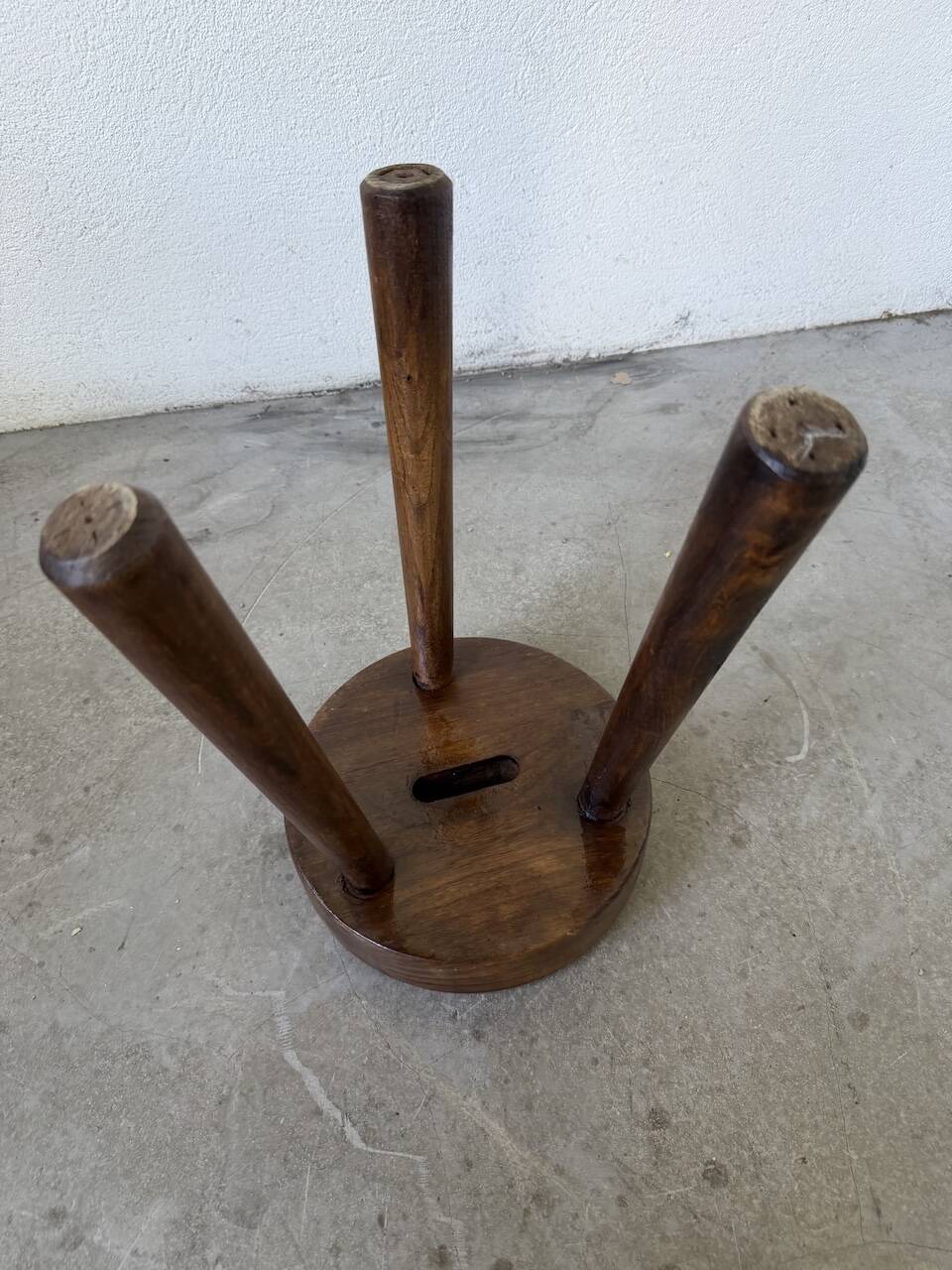 Three-legged shepherd stool oak