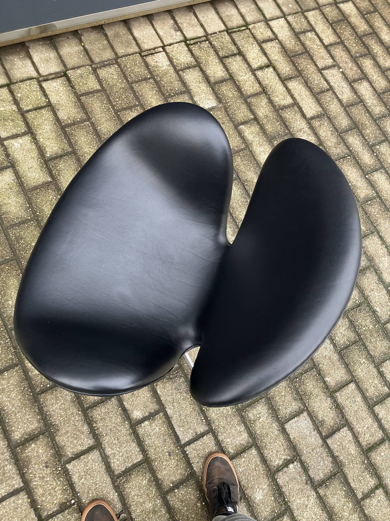Originele zwart lederen Fritz Hansen Swan chair Topstaat!