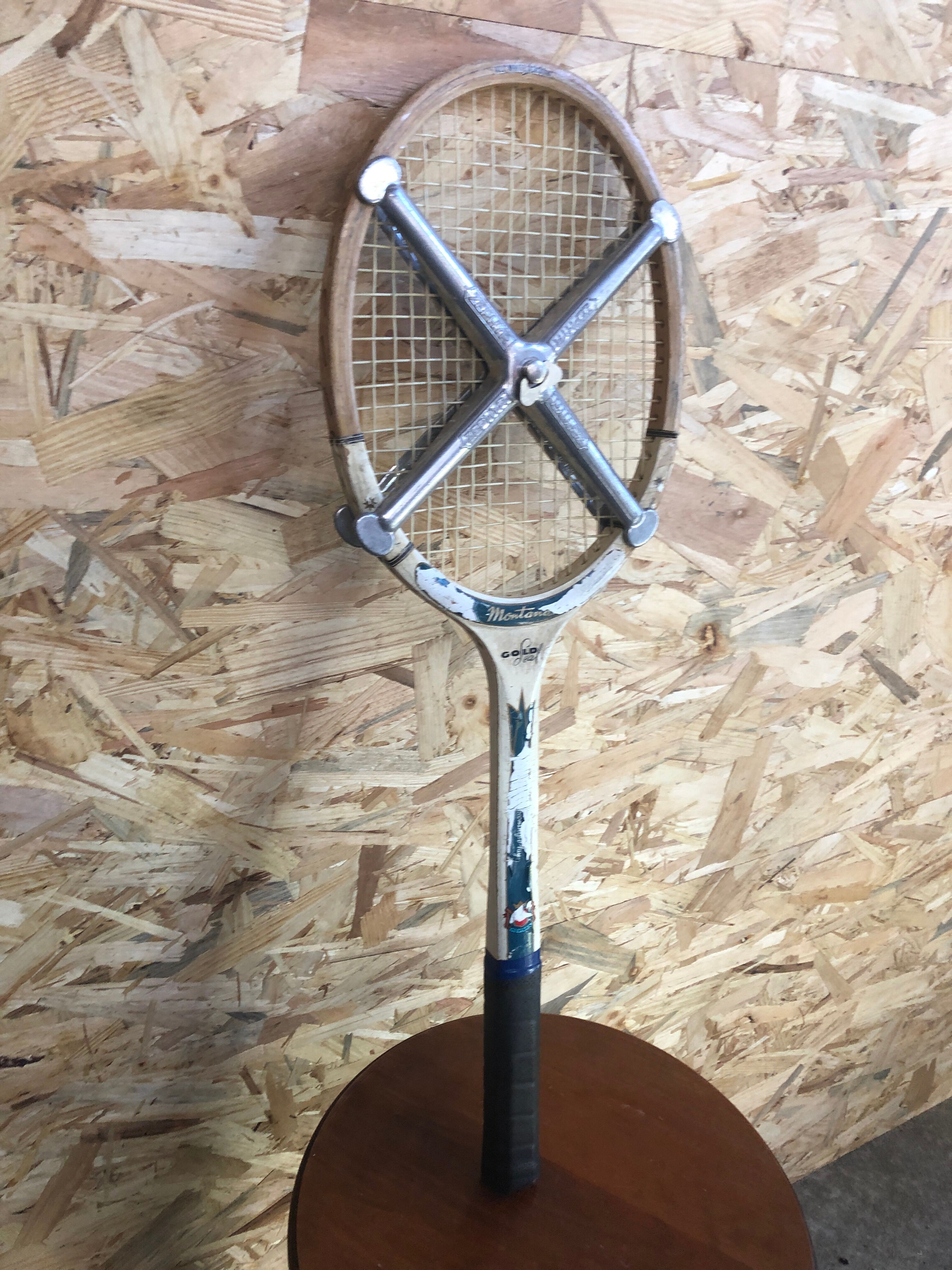 Raquette tennis montana goldseal bois avec protection métal zephyr vintage