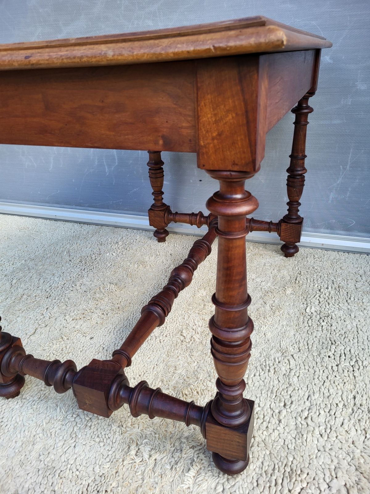 Louis XIII walnut desk • Small centre table in Renaissance style