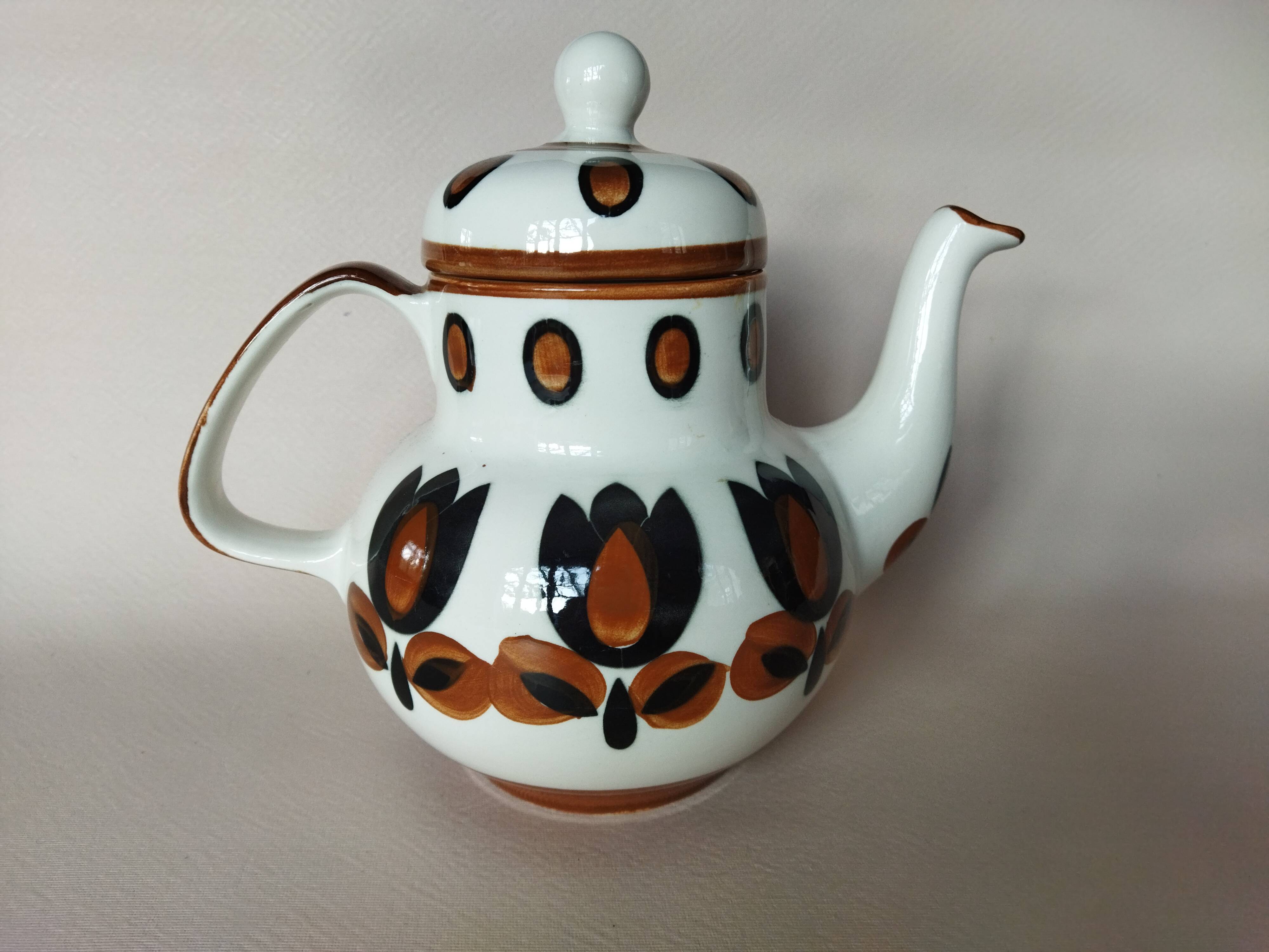 Kimono jug from Boch La Louvière
