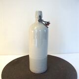Bouteille en grès émaillé gris clair