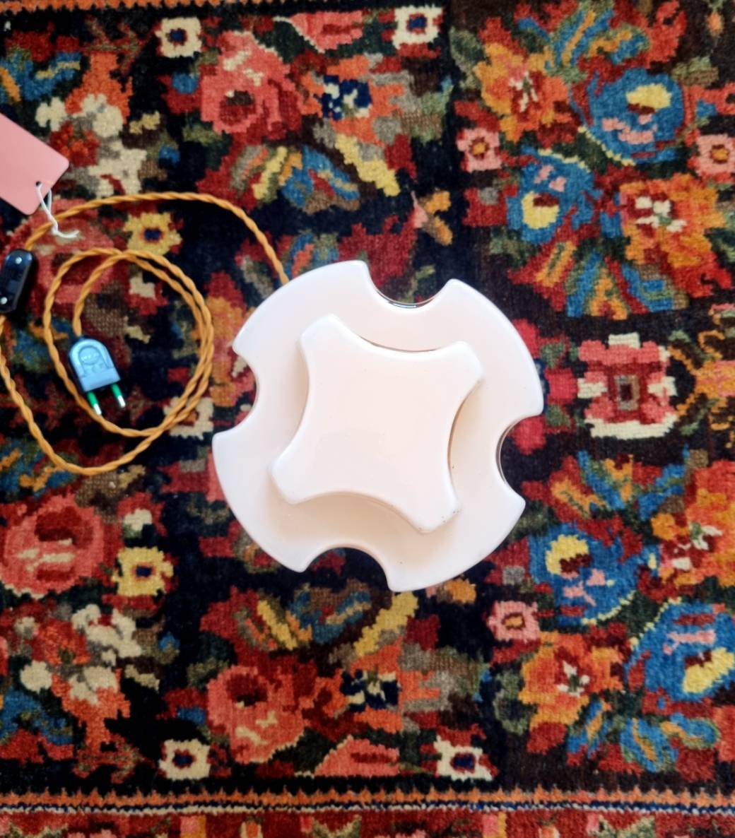 Osanna pink opaline lamp