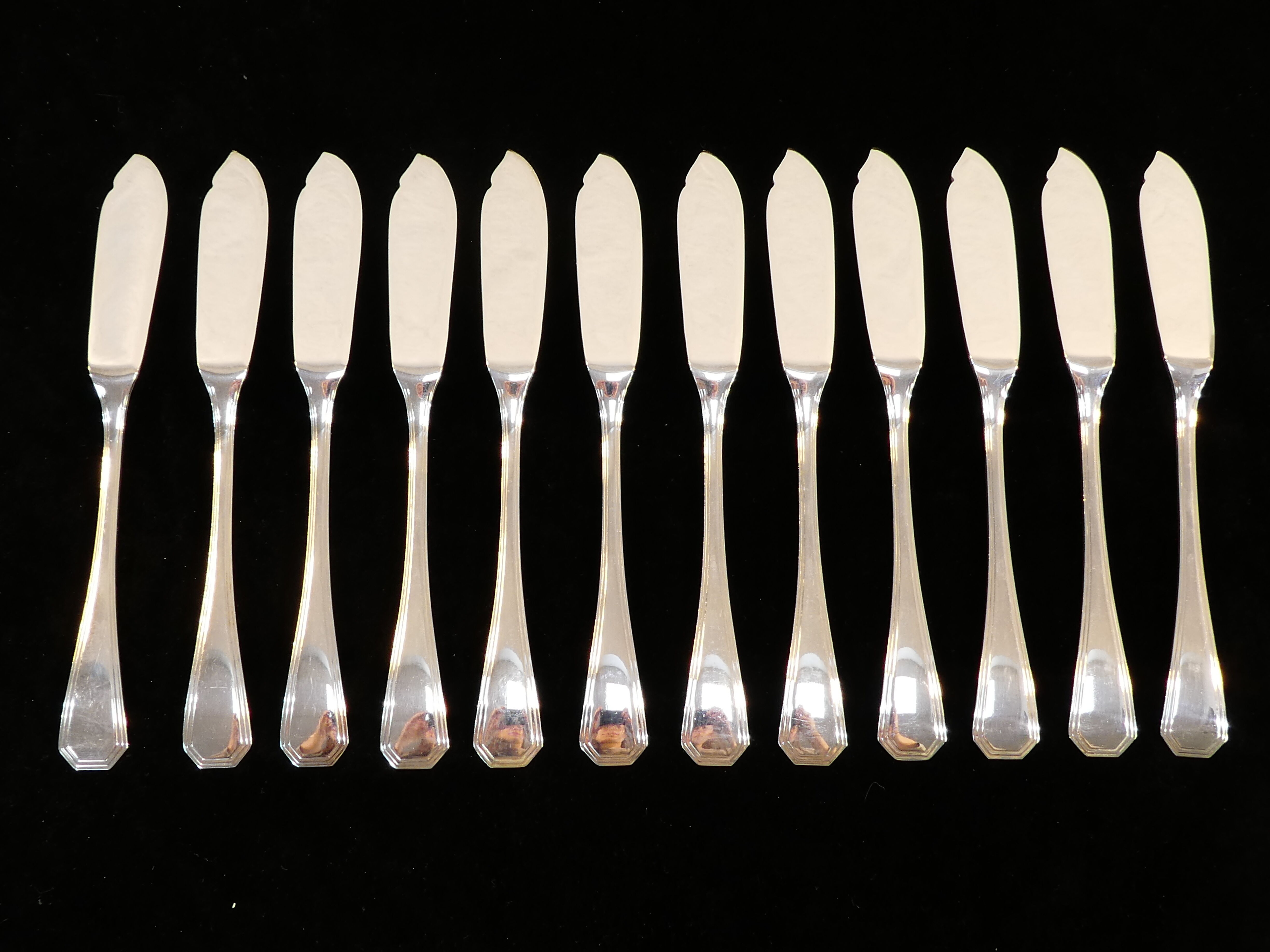 12 couteaux a poisson Christofle art deco modele america par luc lanel