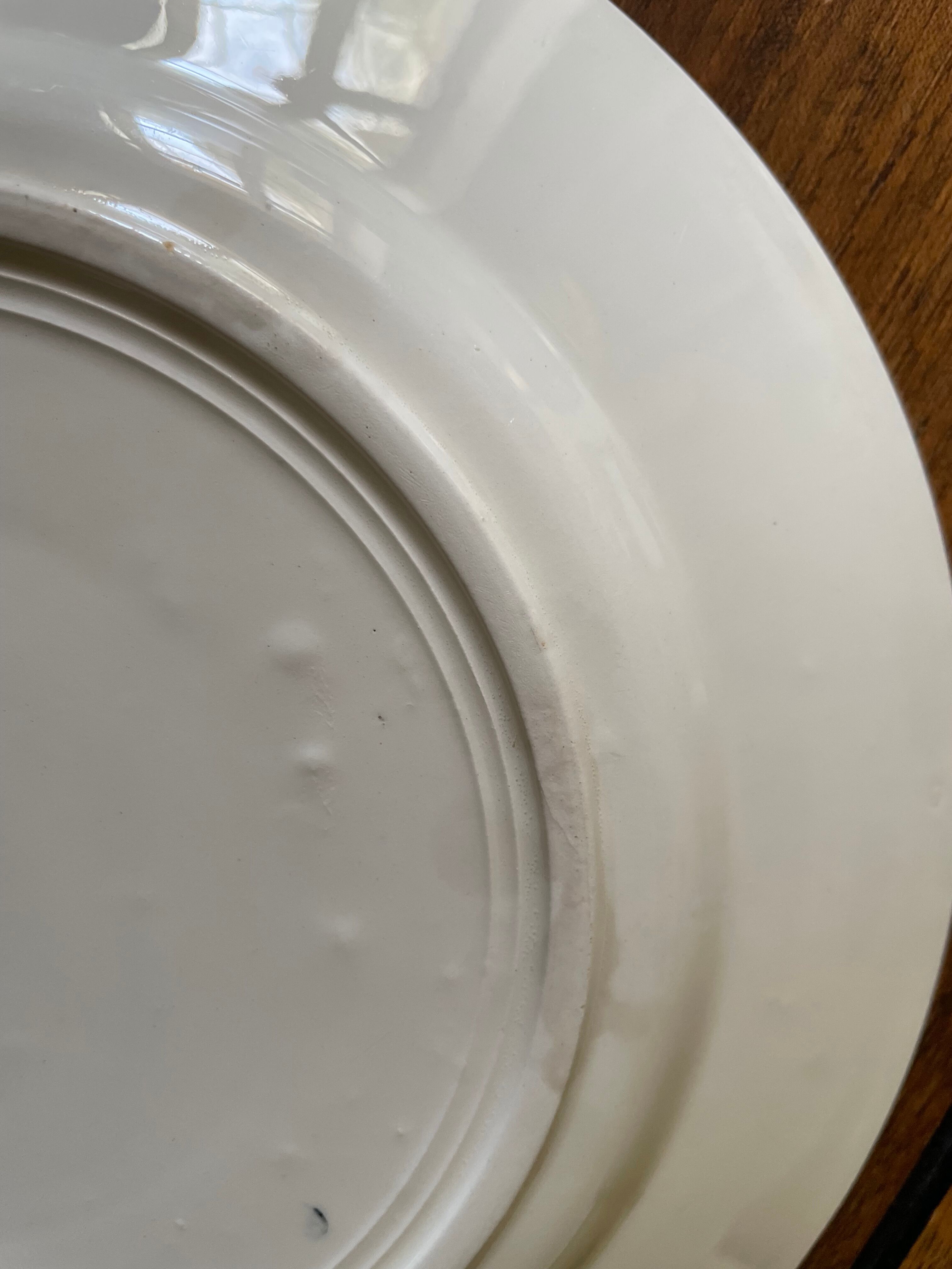 Set of 4 flat plates mismatched