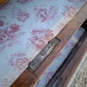 Louis XV style commode in solid walnut, 19th century rustic.