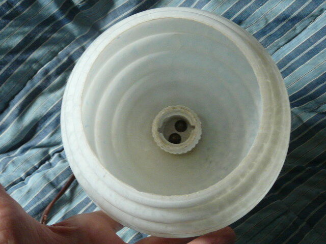 Clichy glass wall lamp with porcelain support 50s