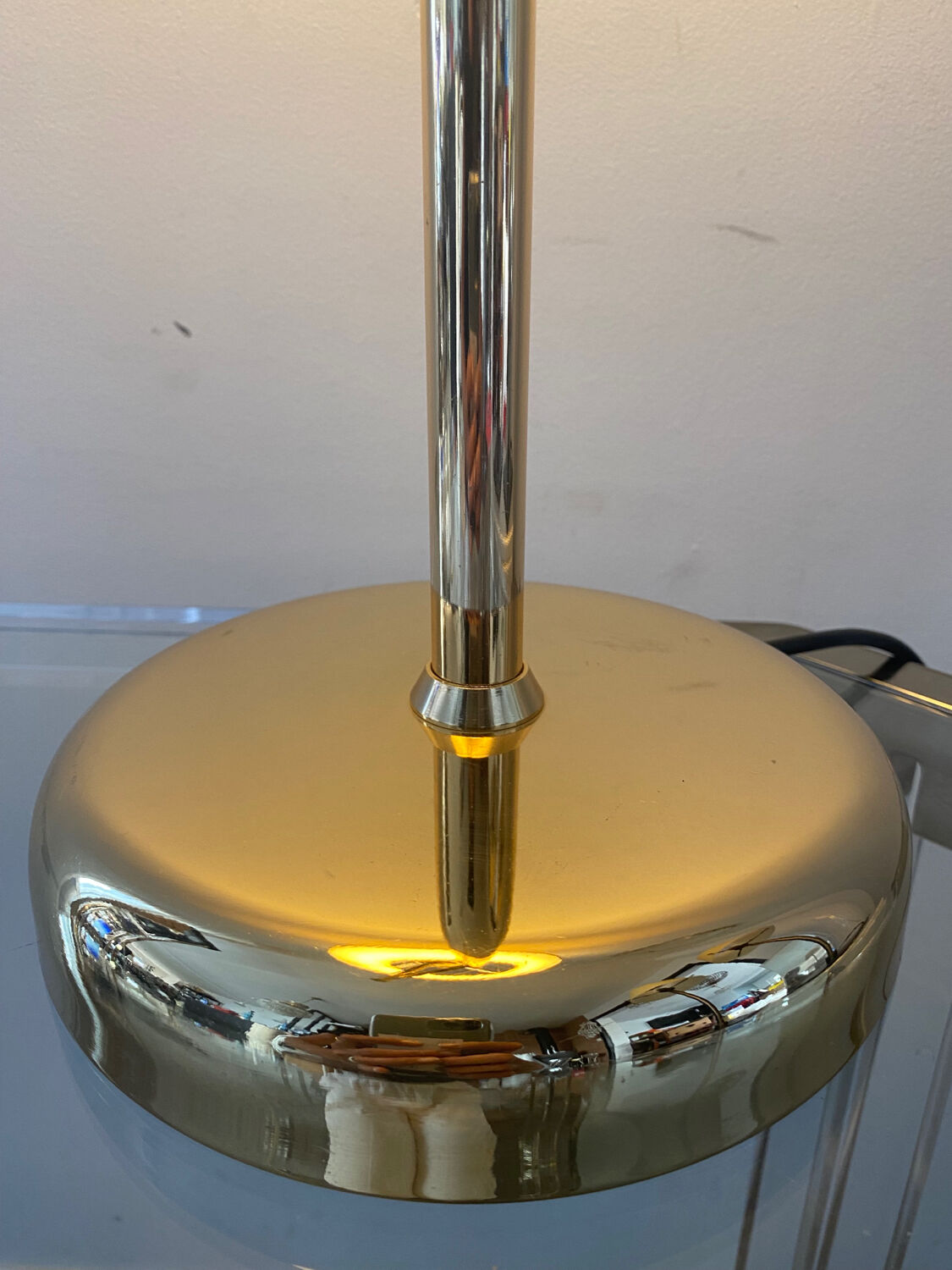 Vintage e-reader lamp from the 70s