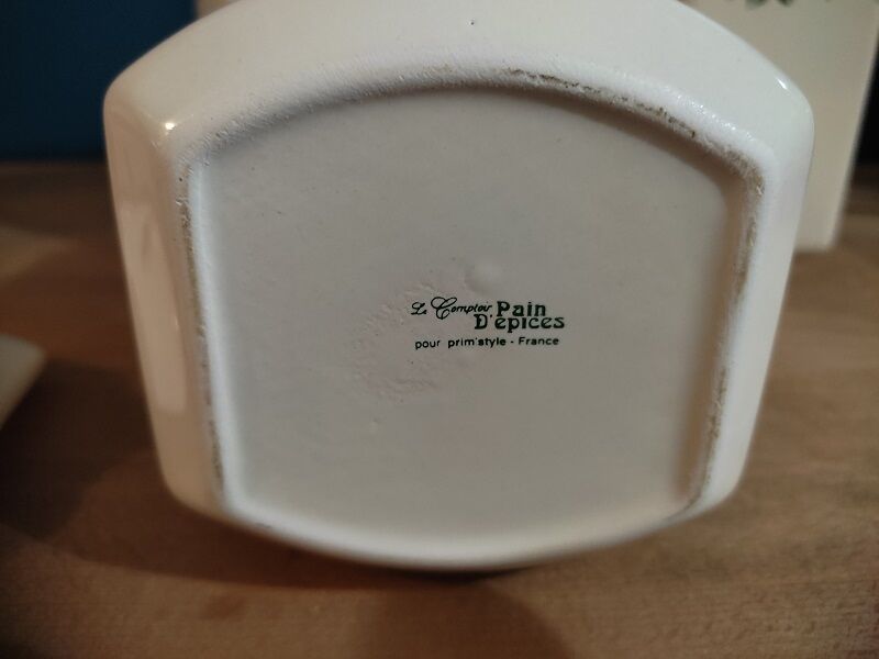 Spice boxes Porcelain Green gingerbread décor