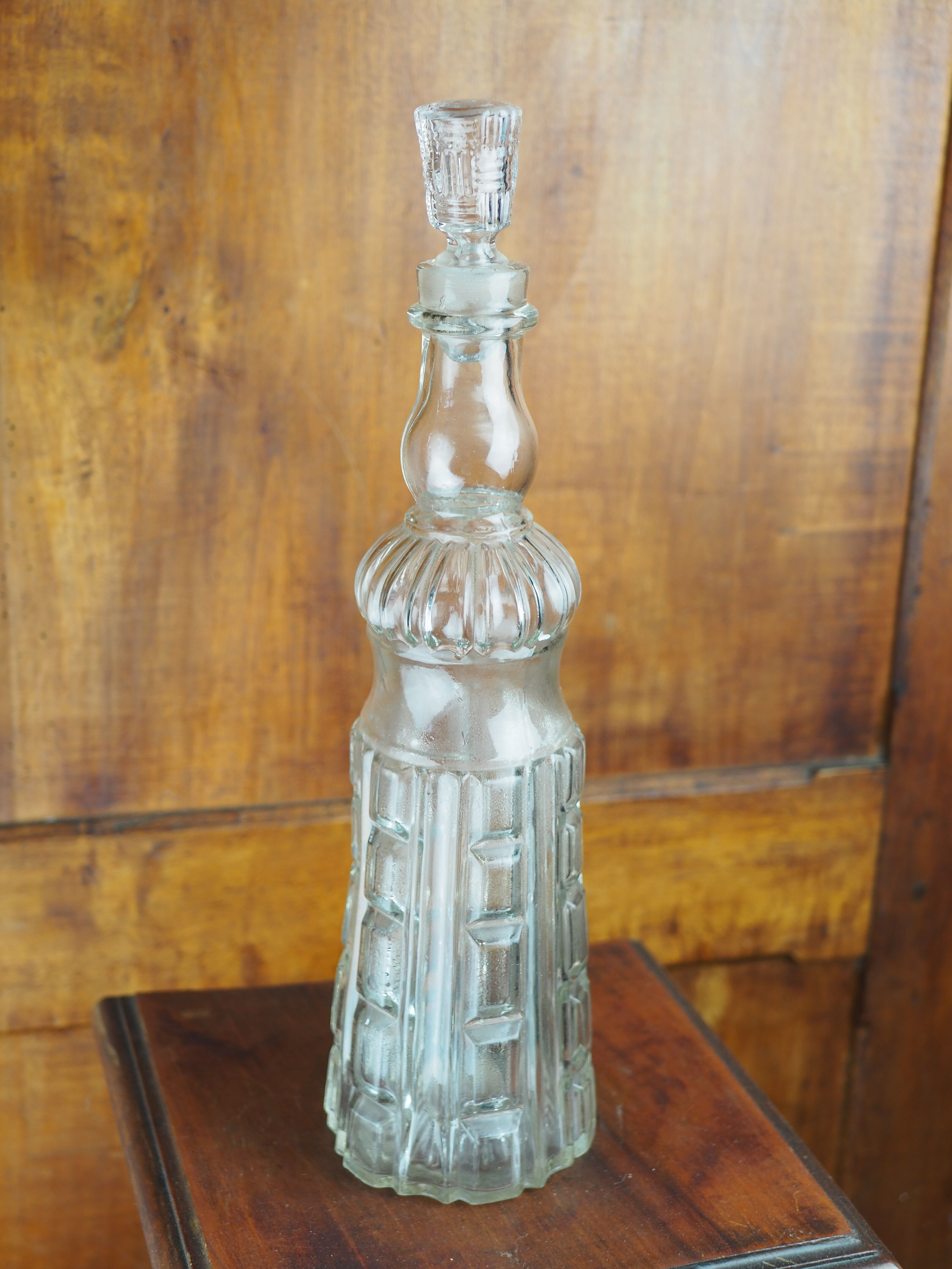 Glass decanter - early XXth