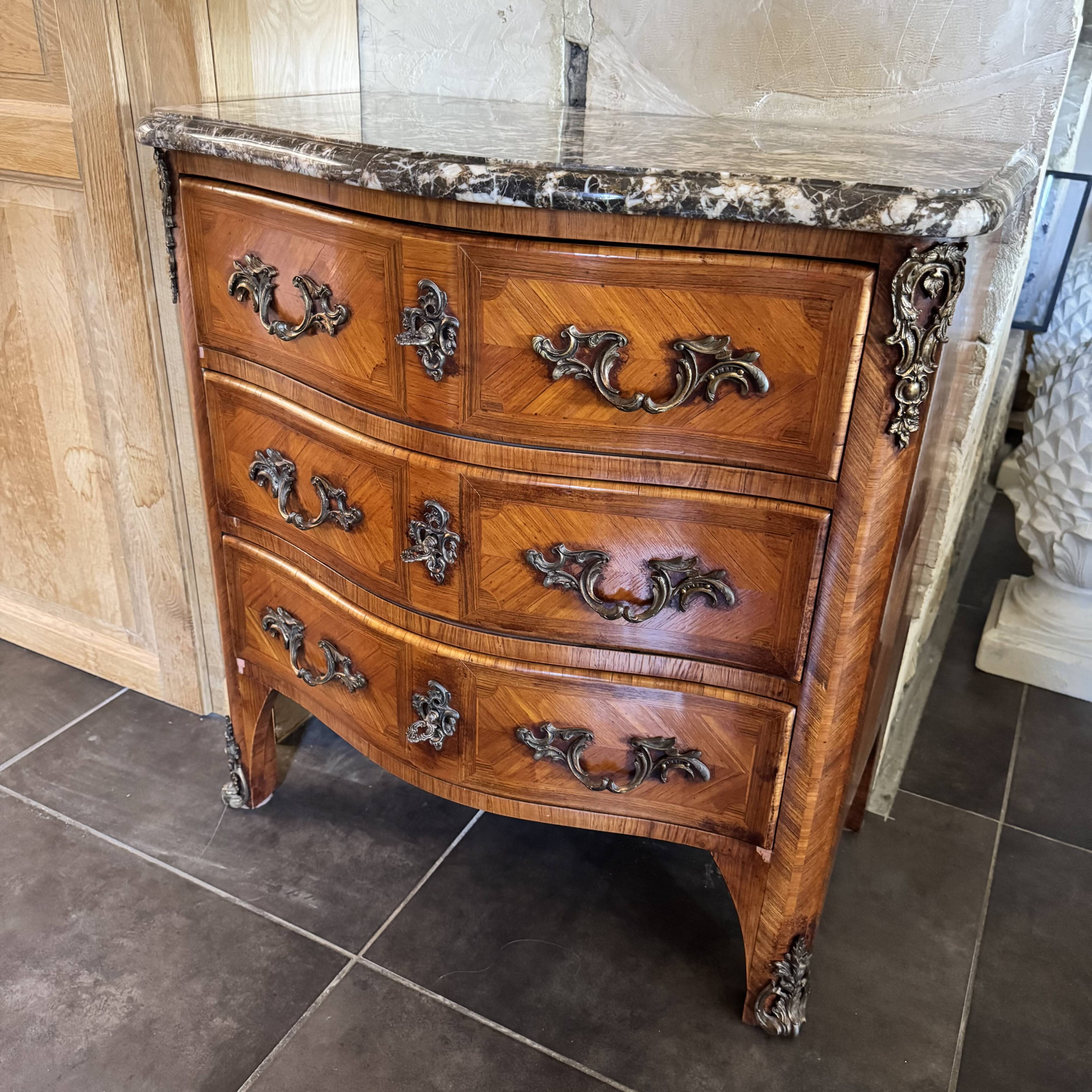 Small Louis XV Transition jump commode, Breccia marble, 79 cm